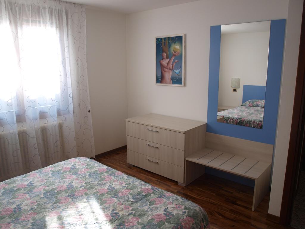 Apartment Maria & Patrizio Lignano Sabbiadoro Szoba fotó